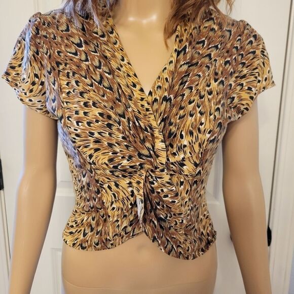 Beverly Hills Blues Vintage Leopard Animal Print Twist Front Crop Top - Picture 4 of 10